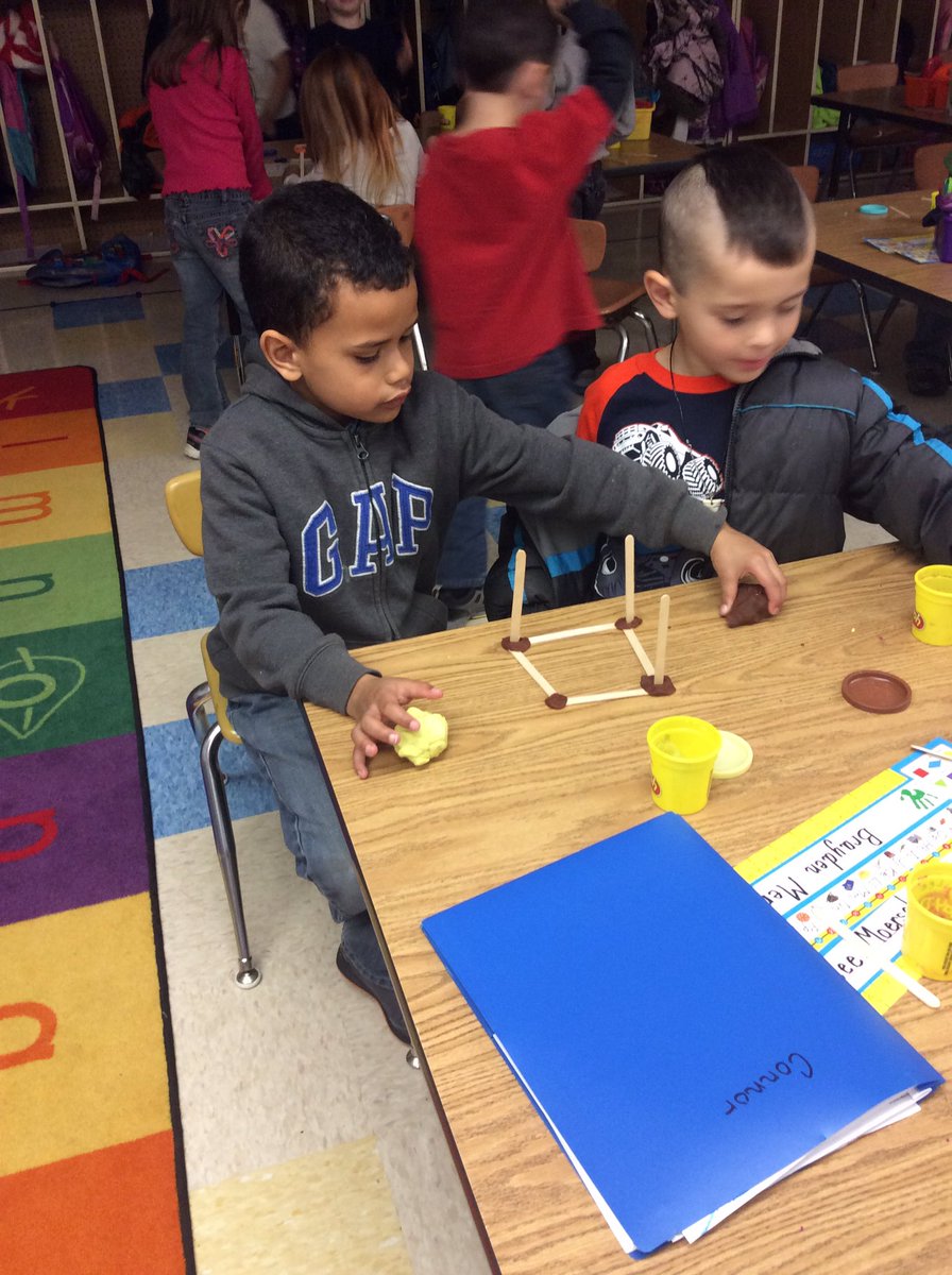 CassondraFrom's tweet photo. Kindergarteners are making their own 3D shapes out of play doh and craft sticks. #essdexcels https://t.co/wJ7CaNUQtR