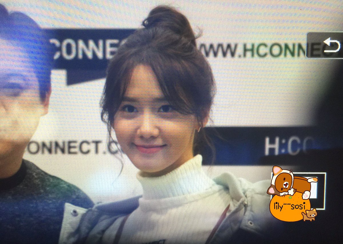 [PIC][02-12-2016]YoonA tham dự sự kiện Fansign "Love & Thanks Festival!" của thương hiệu H:CONNECT tại Gangnam Flagship Store vào chiều nay CyqEjtLUcAA8aAq