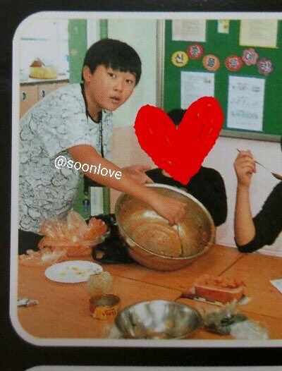 Aurora_SVT's tweet photo. 원우가 만들고 승관이가 먹는다 
귀욥다,,,😭 https://t.co/QCwFBR0eIQ