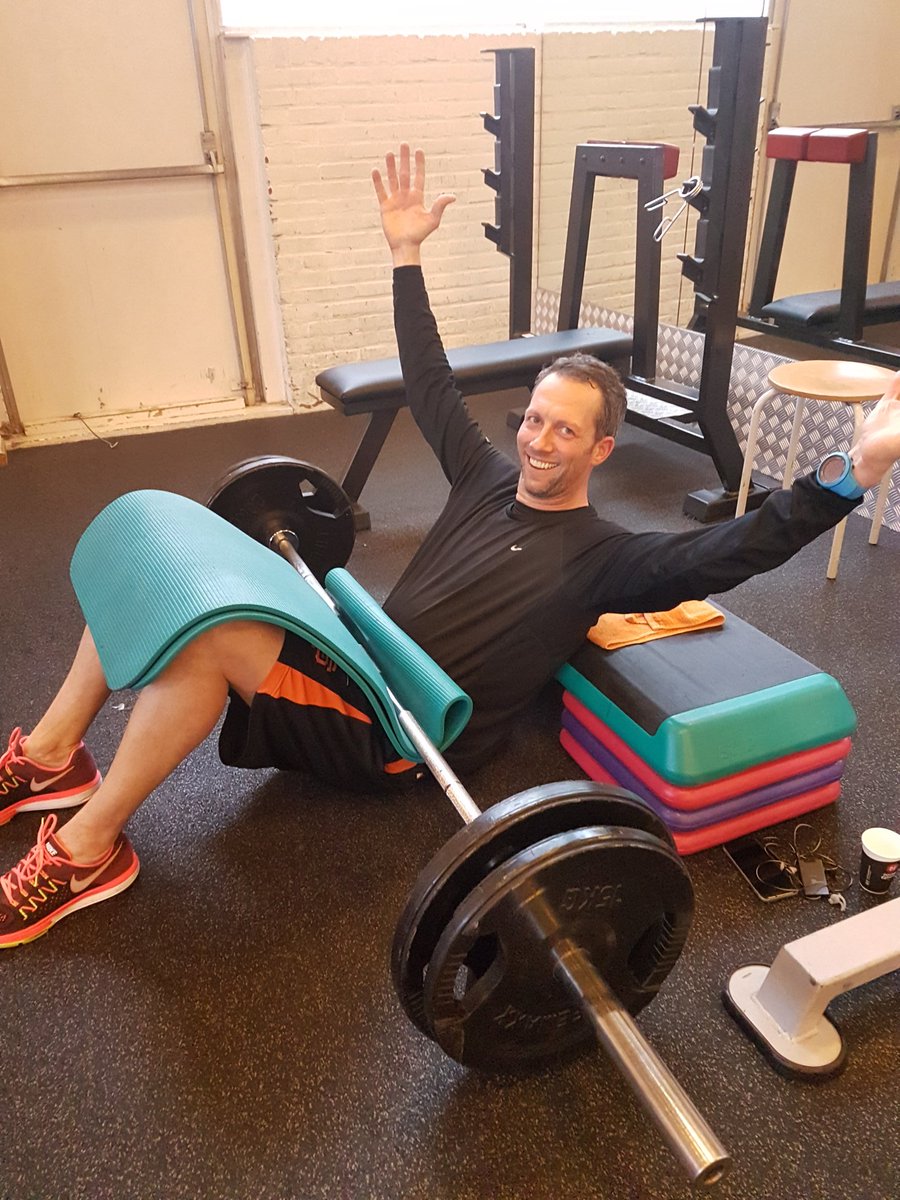 Collega <a href="/MedicortFysio/">Medicort</a>  hard aan het werk om fit te blijven! Top bezig @pepijnvaningen . Nominatie voor werknemer van de maand is binnen!