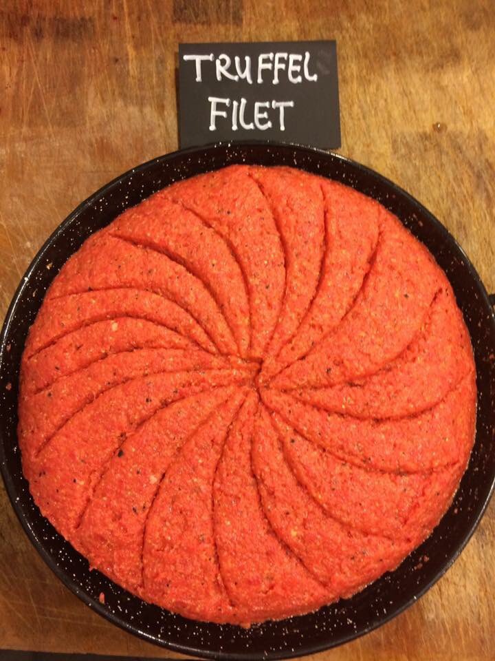 SlagerTonWinter's tweet photo. Zo dan die is er ook weer ...
#UwEigenSlager #Ridderkerk
#Truffel #Filet Mmmmm 🍴 https://t.co/q8oS2Zx5zI