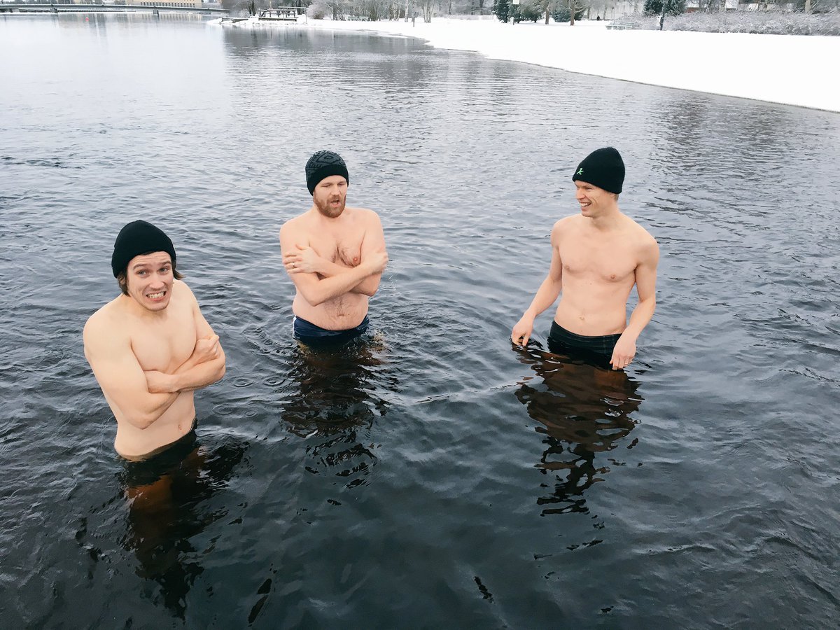 Harjan kehitystiimin daily vedettiin virkistävästä ympäristöstä! #daily #Oulu <a href="/HarjaLivi/">Harja-järjestelmä</a> <a href="/SolitaOy/">Solita Oy</a> <a href="/tatut/">Tatu Tarvainen</a> <a href="/jarnovayrynen/">Jarno Väyrynen</a> @mikkoronkkomaki