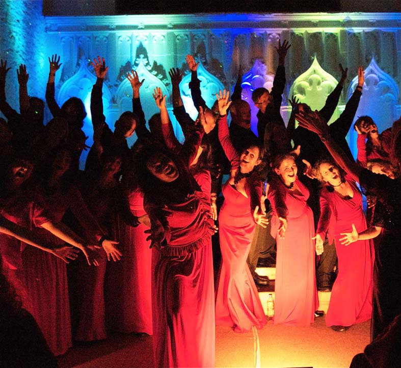 ChorusGlorious's tweet photo. #MusicalChristmasTreat #NewtonAbbot #SouthDevonEvents #Christmassy fun with us next weekend! https://t.co/ZSfzk5VDD8 https://t.co/yorLzBVcMh