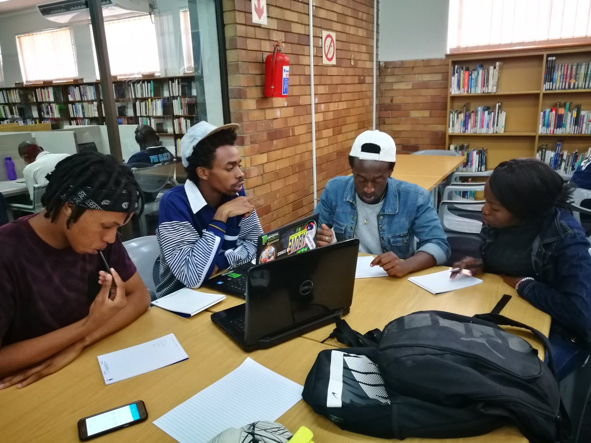 Geekulcha's tweet photo. The group's have been formed and are now brainstorming ideas on how to make Ekurhuleni a Digitally Connected City #Learnerthon https://t.co/cTbh1LGl5G