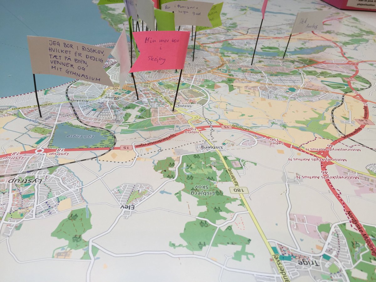 OpenDataAarhus's tweet image. Vi sætter i disse dage fokus på #borgerinddragelse, #opendata, og  #datavisualisering. Det foregår på #Dokk1. Link: bit.ly/2fZLNST