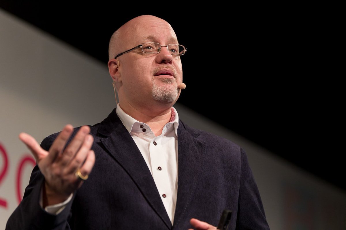 FinTechJP2016's tweet photo. @brettking in Tokyo with us today! Inspiring session! #fj2016 #fintech https://t.co/UPE8o5VhRa