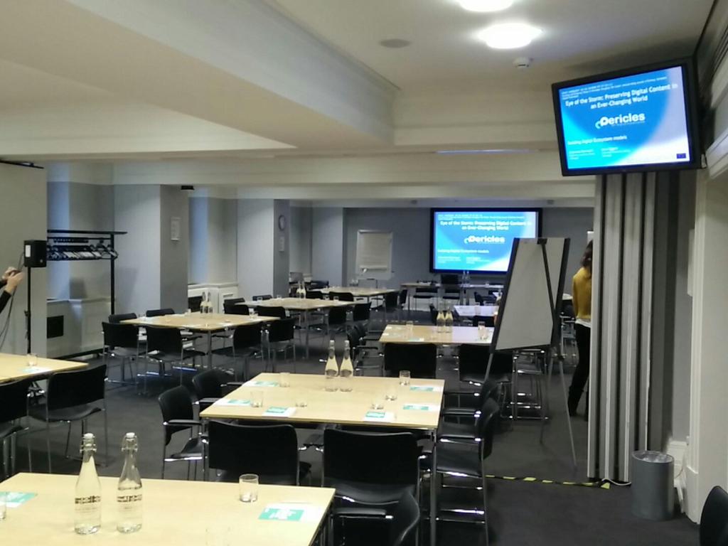 sstek's tweet photo. All set for the @PericlesFP7 software carpentry workshop the final day of the #PERIconf2016 event https://t.co/dIO8uxPiyo