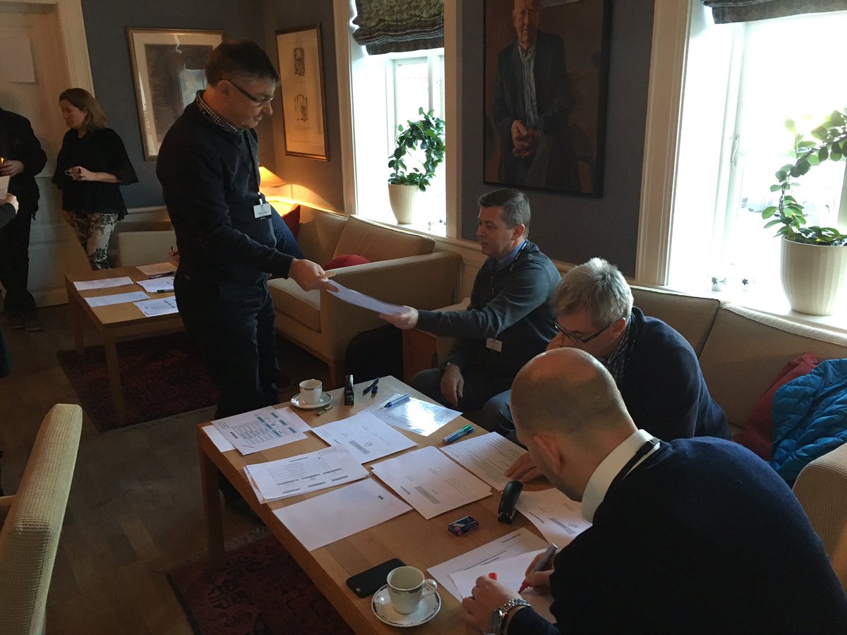 leanforum_svg's tweet photo. Innledende leanteori gjennomført ,nå er det leanspill på gang der lånesøknadsprosess er case https://t.co/MOrEDD8Fsf