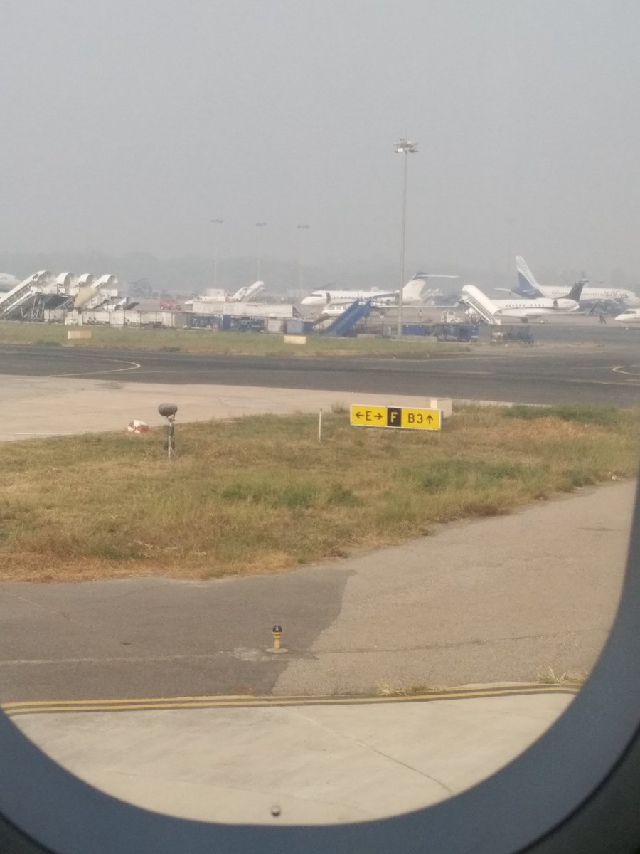 chiraghcherian's tweet image. hey guess what. We still haven't taken off??  And the only planes I am seeing g stranded are #IndoGo!