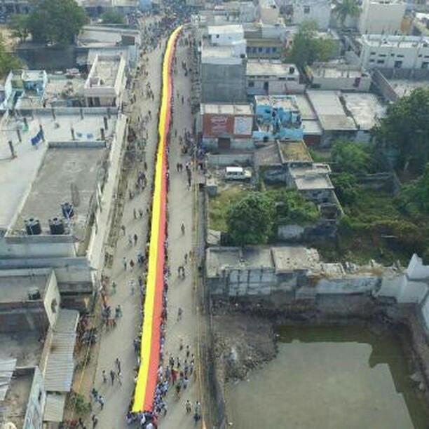 TrollHaiklu's tweet photo. 82nd Kannada Sahitya Samellana in Raichur celebrated with 3500 feet Karanataka flag. https://t.co/xHgrH8N0a3