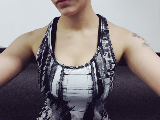 Gym at 1am? Well I missed my last training session so why the hell not?! In my new shirt from @Breeliever<a href="/tag/wcw"class="tags"><span>#wcw</span></a>