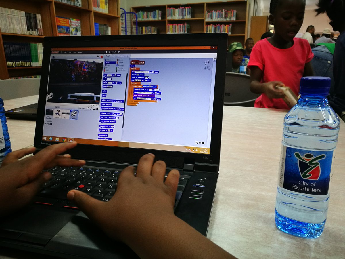 4otune's tweet photo. Kids from Ekurhuleni spending the day with the @Geekulcha and Siyafunda. They are coding using scratch #Learnerthon https://t.co/OFpLRBRoHI