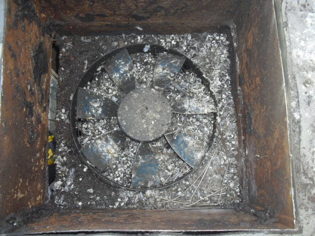 dcsblackpool's tweet image. There are some dodgy companies out there, this customer thought that his extract had been cleaned in Feb16. A new fan has now been installed