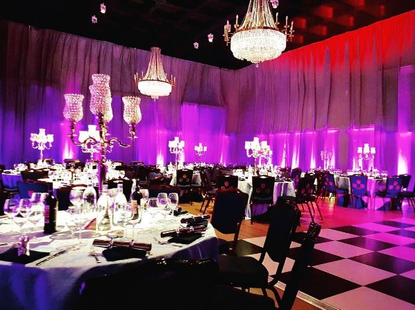 weareultimatee's tweet photo. Glaziers Hall looked stunning last night ready for its first Christmas party of the season #bringonthemerry #event #eventprofsuk #eventprofs https://t.co/B3L1ozxpNz
