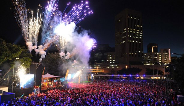 Hello_CT_Mag's tweet photo. See you on the Grand Parade for CT’s biggest, free open-air event – the official switching on of the Adderley Street festive lights 4 Dec! https://t.co/rskzL1ulrN