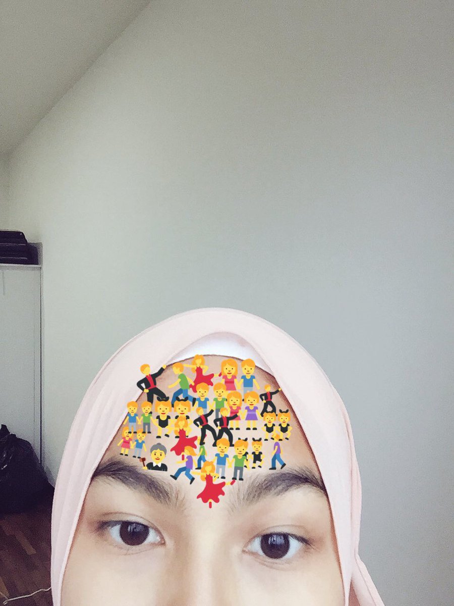 cringemalaysian's tweet photo. Dalam banyak2 adik-beradik kita, mesti ada sorang yang jenis taknak kalah kan😂😆 gambar last tu over nau but you guys cute tho' i cant 😍 https://t.co/490n4PxgTq
