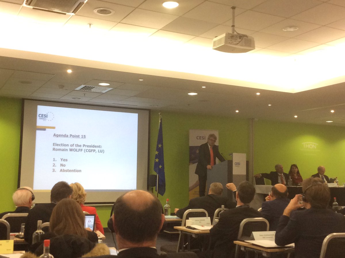 Valorianenred's tweet photo. Se presenta como candidato a la reelección como Presidente de @CESIpress, Romain Wolff. #CESIcongress2016 https://t.co/SzfBPAlXHw