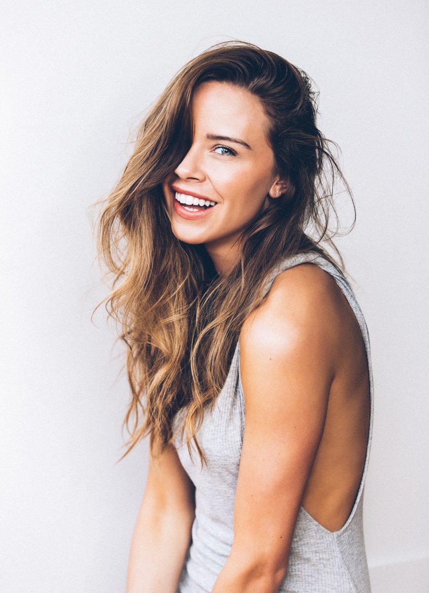 MiLKMANAGEMENT's tweet photo. Taking #Fitspo from #ModelMeFit on ways to beat the #Winter blues this festive season #Fitness #Blogger https://t.co/LrCXK5Eb2w https://t.co/Y7PGOwdJYf