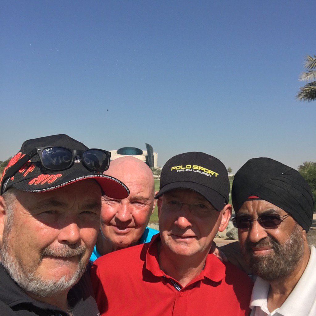 Race to <a href="/AlBadiaGolfClub/">Al Badia Golf Club</a> won by the guy on the left. Great #dubai
