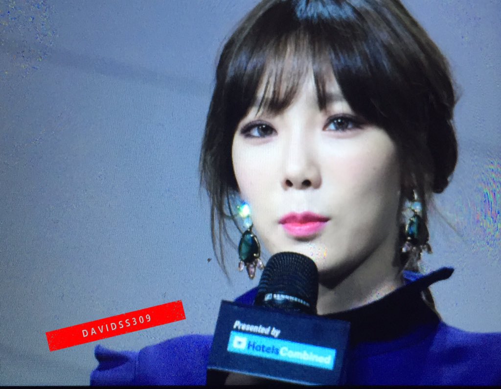 [PIC][01-12-2016]TaeYeon khởi hành đi Hồng Kông để tham dự "2016 Mnet Asian Music Awards" vào hôm nay  - Page 4 Cyqk9x4UUAEkOOm