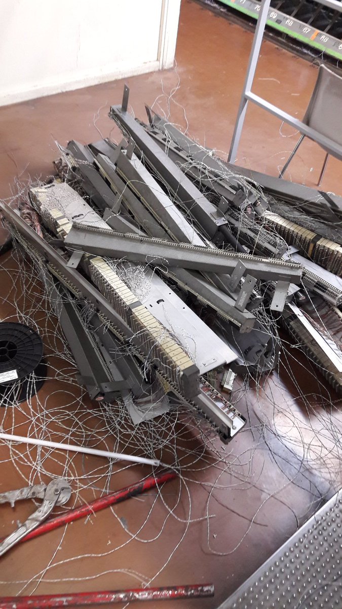 J'ai des trucs qui pourrait t'intéresser je pense, il y en a des km @VoleurdeCuivre