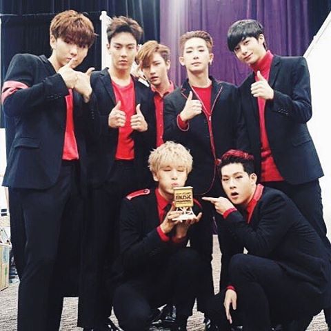 hyungwons_'s tweet photo. 151202 - 161202
beautiful. grateful. #MONSTA_X #BESTOFNEXT #NEXTGENERATIONARTIST https://t.co/R6tkFY8lEx