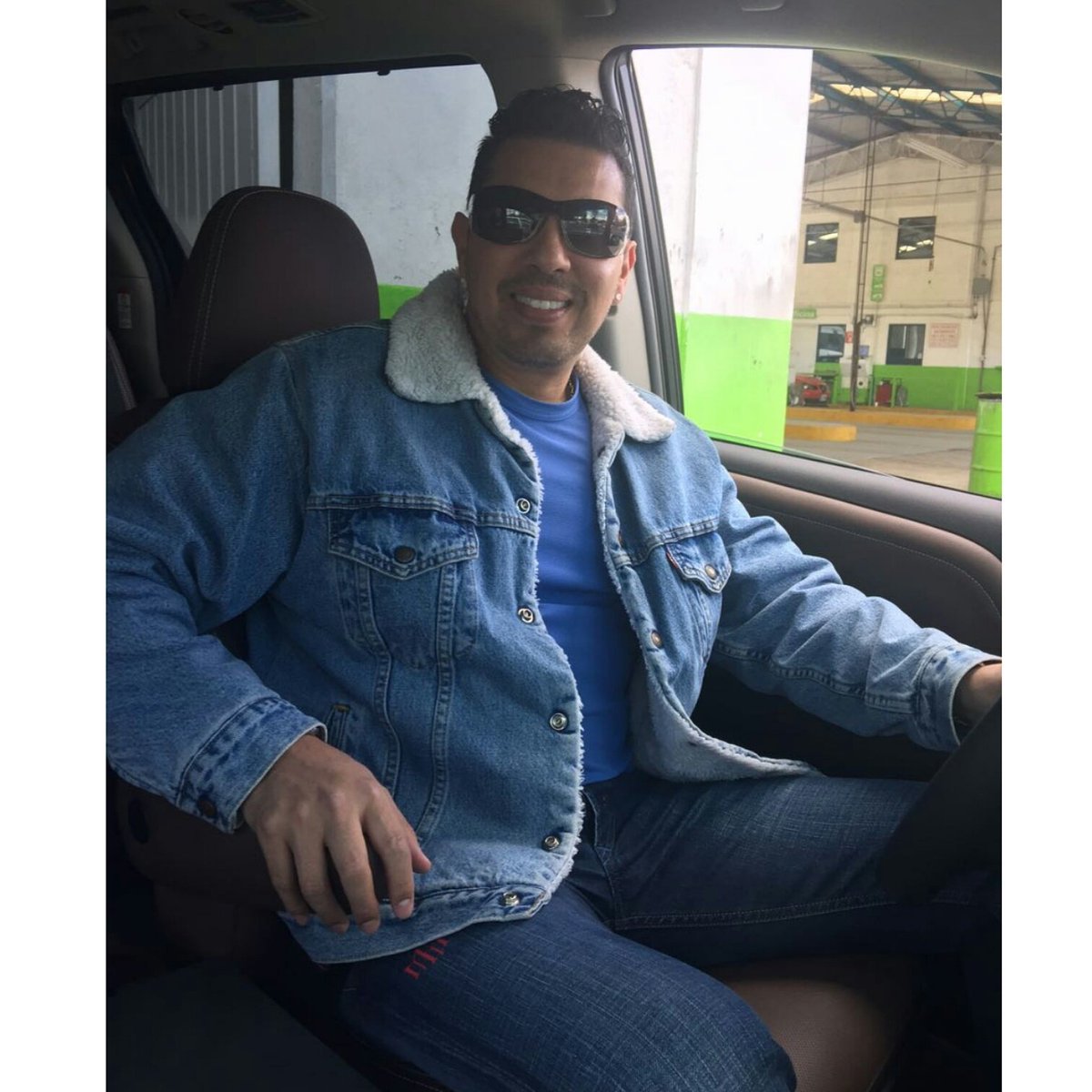 Este dia cambia tu preocupacion por CONFIANZA EN DIOS,tus temores por  VALENTIA y tus quejas por AGRADECIMIENTO#felizviernes#mariomolinares