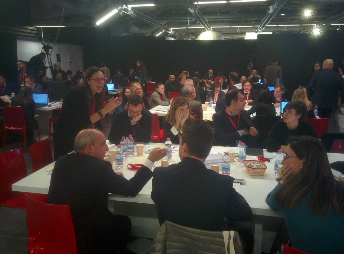 È iniziata la discussione sul tema "Big Data e Intelligenza Artificiale" coordinata da <a href="/Laborplay/">Laborplay</a>  #EcosistemiDigitali #bto2016