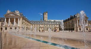 axiell_france's tweet photo. La Ville de Dijon équipe ses musées de la nouvelle version du logiciel Micromusée. #Dijon #musee #Micromusee #Axiell_FR https://t.co/1KEWKnzaic