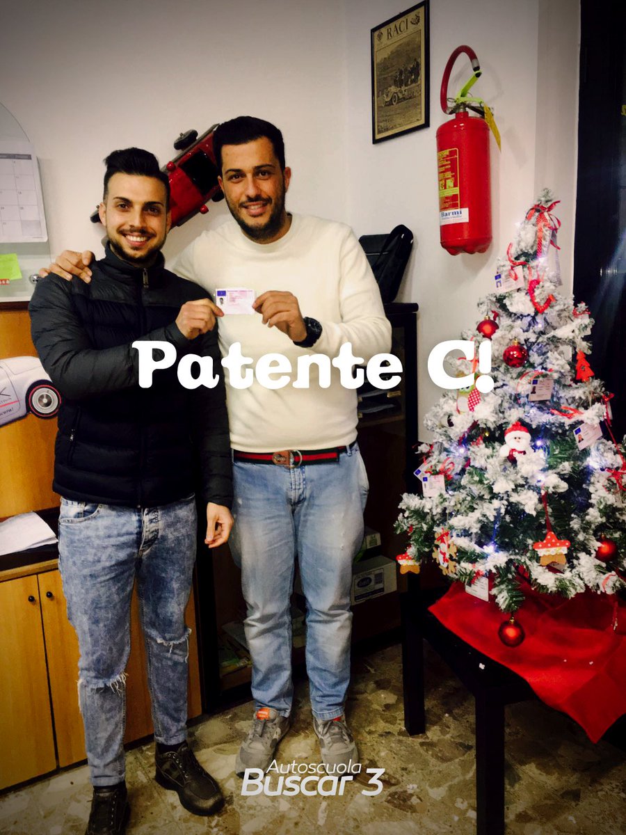 AutoscuolaB3's tweet photo. La prima Patente C della #Buscar3 va a Nicola De Falco. Auguri!
#pomigliano #autoscuolaB3 #Napoli #PatenteC https://t.co/WOMfxpCgdw
