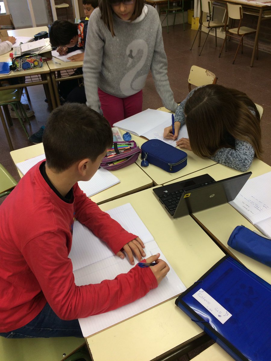 SanperaTorras's tweet photo. Desdoblaments #writtentext in #English year 6 pupils write school's News! #cooperative #groupwork @CRP_Granollers https://t.co/fajrNNtwjP