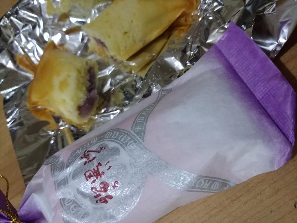 小山 裕子 日本各地で見かける アルミホイルに包まれた バターケーキ生地の中に餡が入ってる和菓子 一体何という菓子なのか 例えば羊羹とか落雁といった種類の話 商品名ではなく 気になって仕方なかったので 非常にくだらないとは思いつつ母校に 小山 裕子 日本各地で見かける アルミホイルに包まれた バターケーキ生地の中に餡が入ってる和菓子 一体何という菓子なのか 例えば羊羹とか落雁といった種類の話 商品名ではなく 気になって仕方なかったので 非常にくだらないとは思いつつ母校に