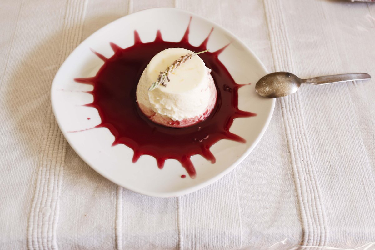 Who can name the delicious Italian dessert pictured here? (find out the answer on our Instagram page later today! instagram.com/bonappetour_of… )