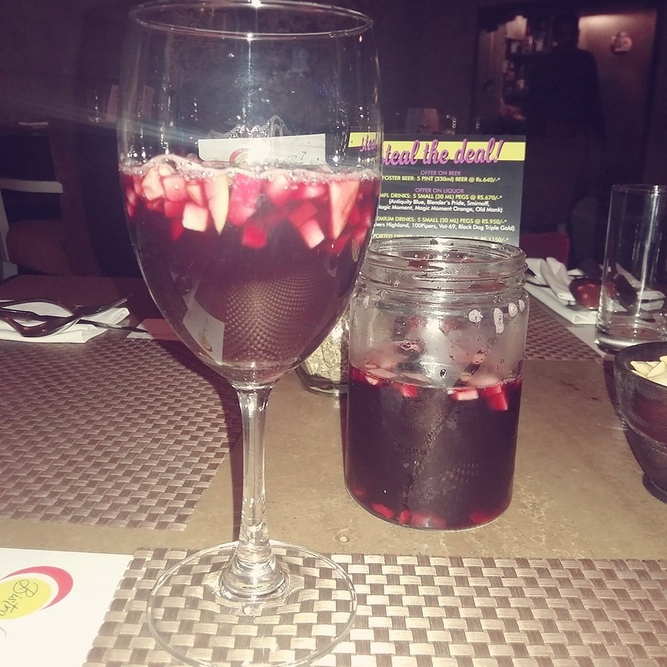 EduPapiya's tweet image. Friday nyt sorted Sangriaaaa♡