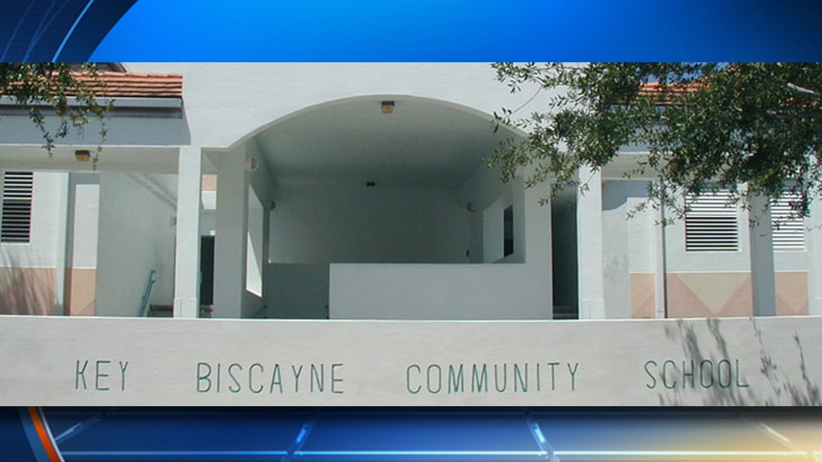 #BREAKING Police activity prompts school lockdown in Key Biscayne bit.ly/2g0UJaT https://t.co/kHxA6YY3qc