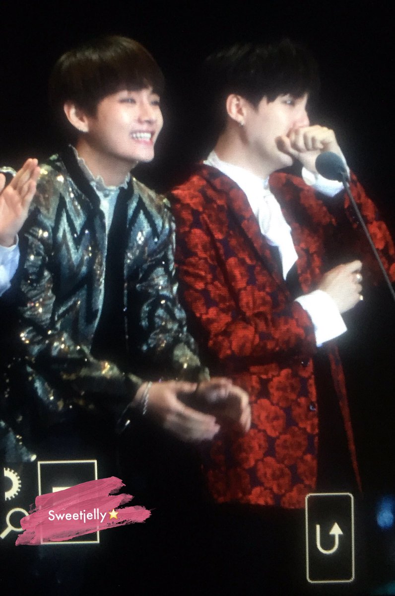 aminy1028's tweet photo. #bts #v https://t.co/leZwUbn8q6