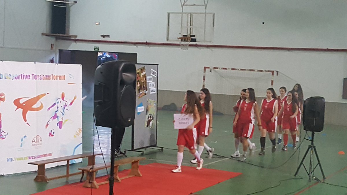 fetelvedat's tweet photo. Presentación Equipos Club Deportivo Teresianas@fetelvedat
Acto benéfico #FundEO https://t.co/aILAbMSpp5