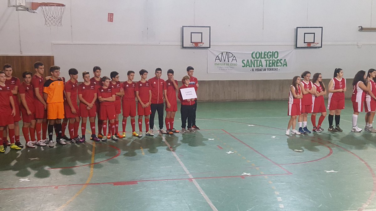fetelvedat's tweet photo. Presentación Equipos Club Deportivo Teresianas@fetelvedat
Acto benéfico #FundEO https://t.co/aILAbMSpp5
