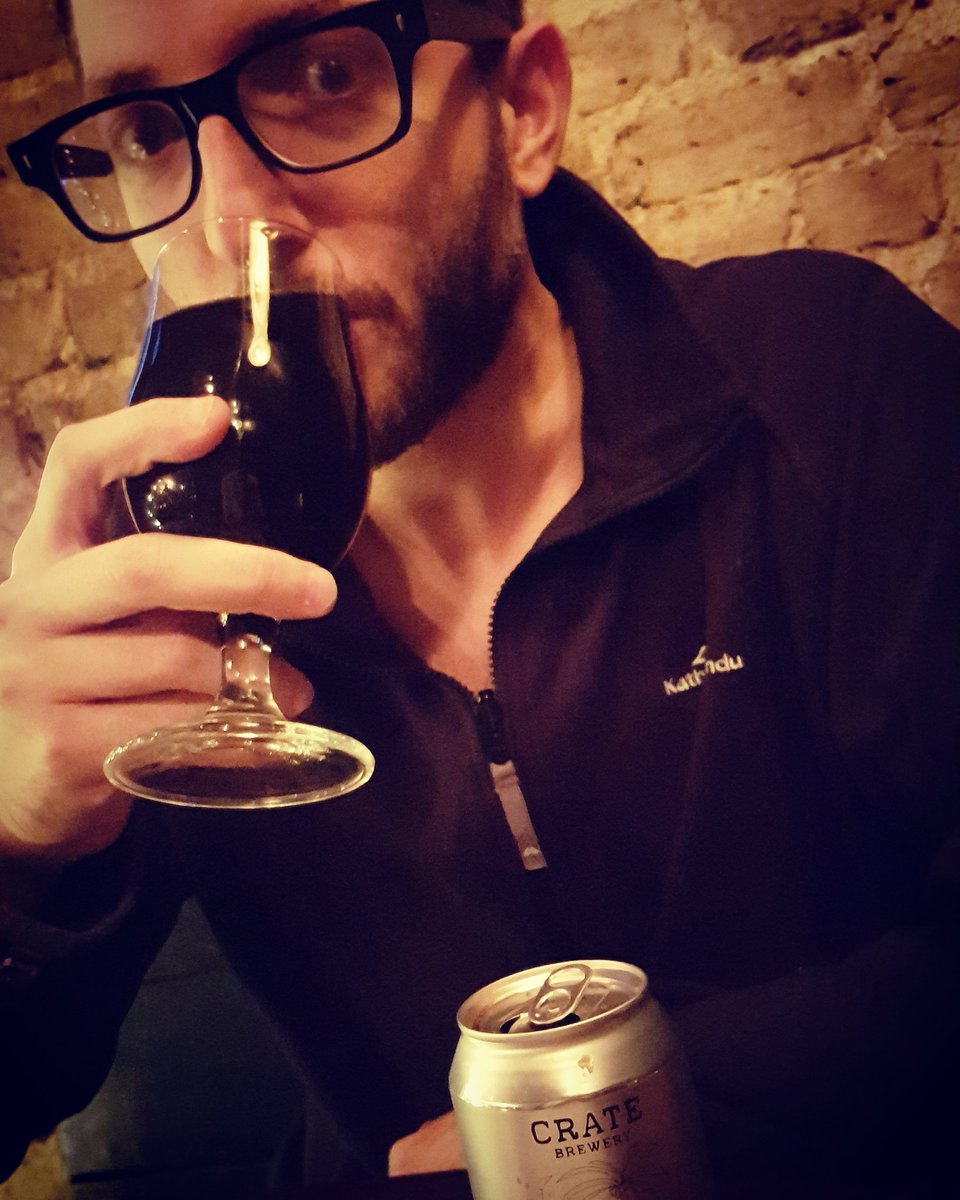 ElementalBrew's tweet image. #DarkBeer Friday. Taking a break from brewing to enjoy a @CrateBrewery #coconutporter @WellandBucket #goodbeer