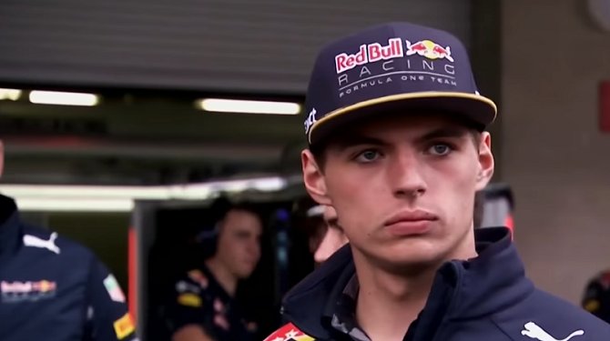 Verstappen boos op Rosberg: ‘Levensgevaarlijk om plotseling te stoppen’ - Coureurs zagen manoeuvre niet aankomen speld.nl/?p=68275