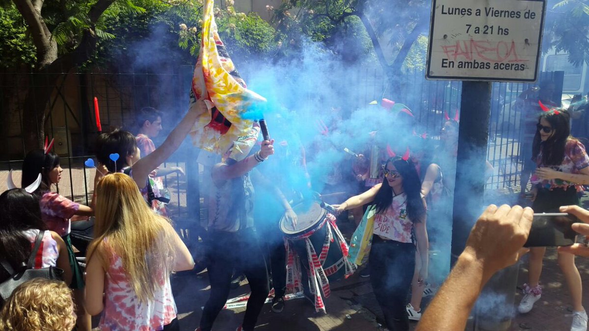 PromoSB17's tweet photo. Prepárense que esto recién arranca. LLEGO LA MALD17A 😈🍾🎊 https://t.co/jjS4NFkBKR