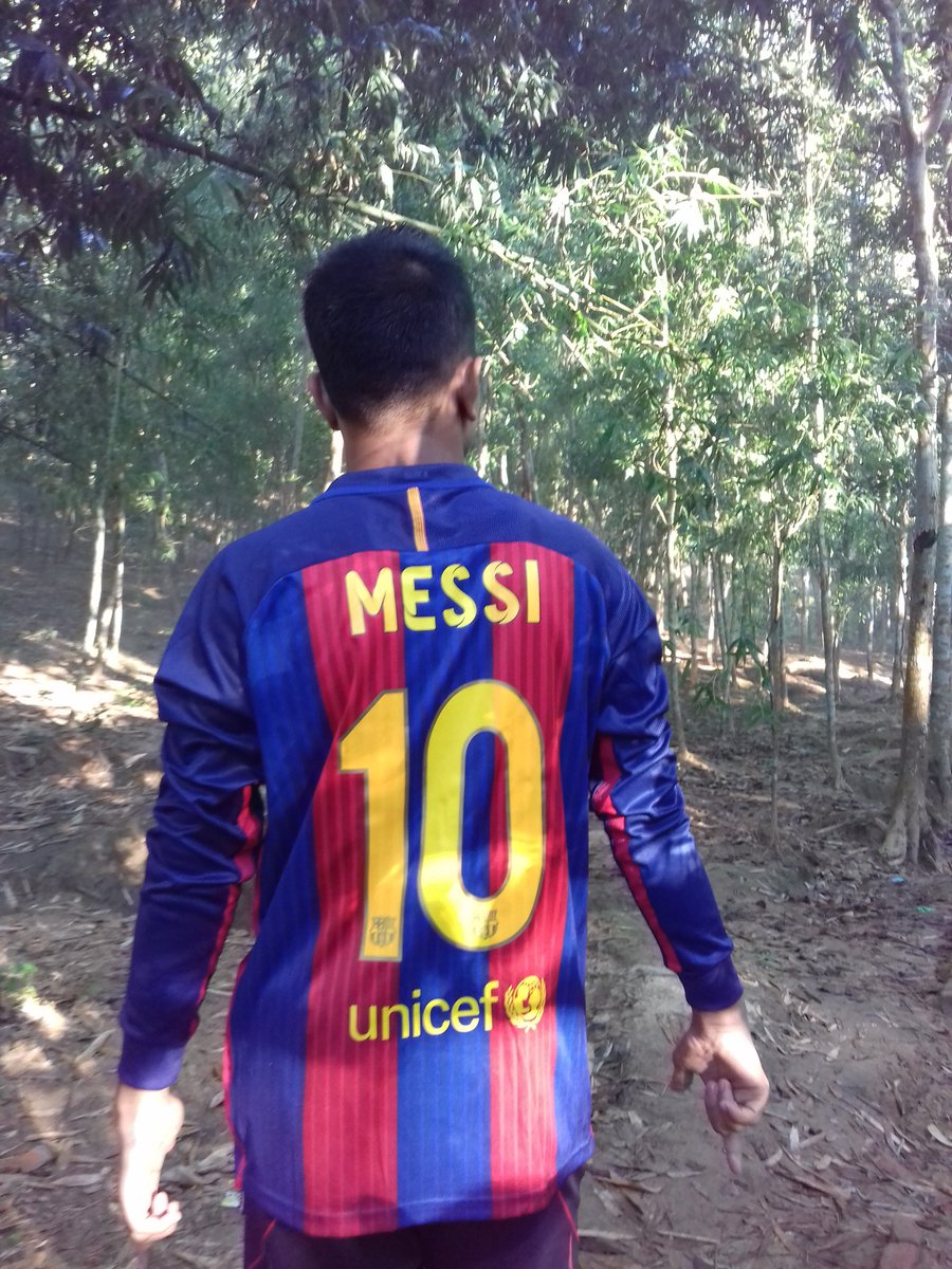 Leosharif2's tweet photo. #Elclasico 

#Forca_BARCA ♥ 

@FCBarcelona @TeamMessi https://t.co/Dxtl3H2bWp