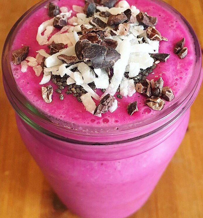tiunutrition's tweet photo. The weekend's looking bright already! 💕 Blend 1 scoop Vanilla #PerfectFitProtein, pitaya, banana and unsweetened almond milk until smooth. 💗 https://t.co/dulwkT4MNo