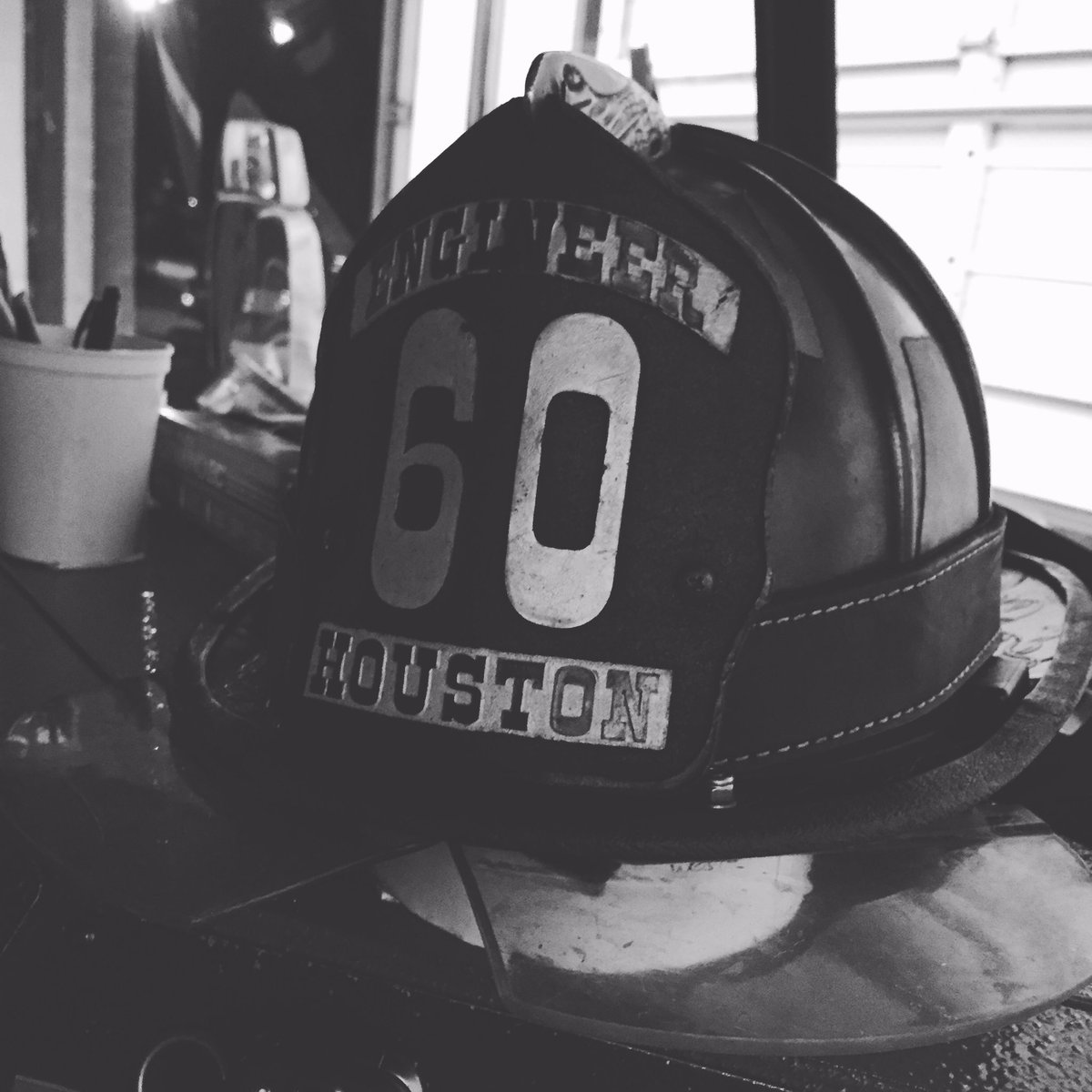 perryalonso's tweet photo. Good morning y'all. #HoustonFire #Engine60 https://t.co/AKVaVfCKHw