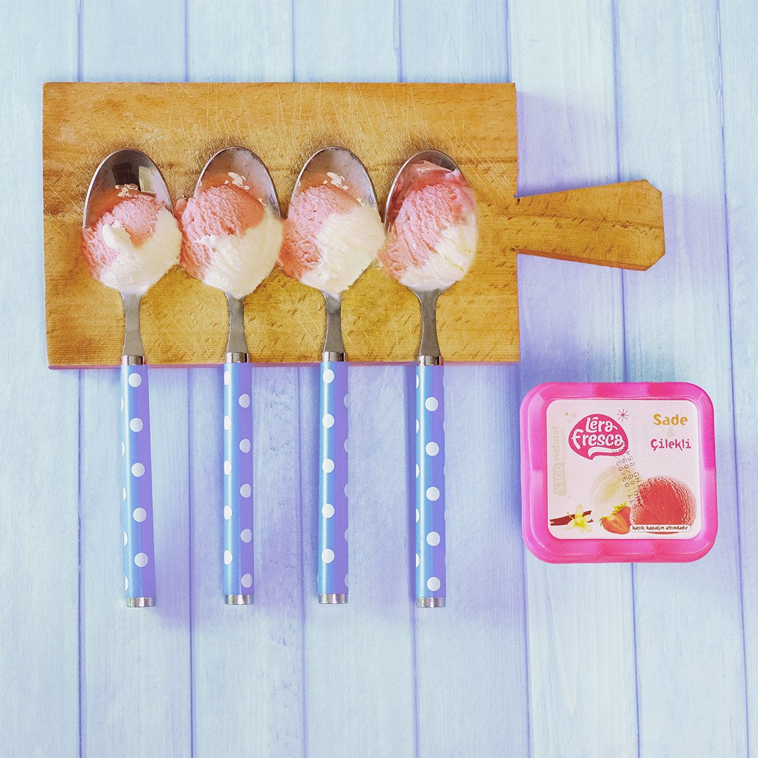 İster tek başına kendini şımartacak, ister sevdiklerinle paylaşacak, kaşık kaşık mutluluk L’era Fresca kutularında! 🍓💕