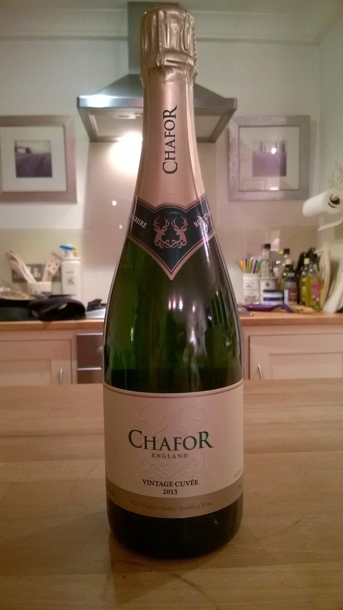 ChaforWine's tweet photo. If you're just finalising your @WineTelegraph order, why not add in a mouth-watering bottle or two of #CHAFOR?
https://t.co/kUMRZSRktc https://t.co/ppKHKQs79z