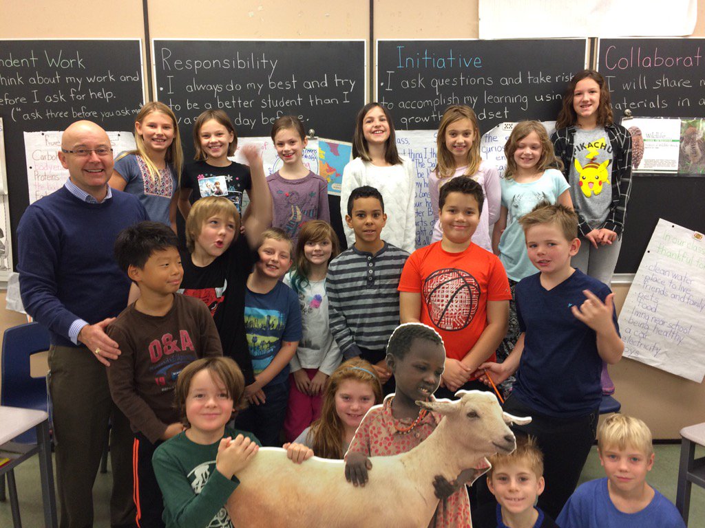 charlietheguy's tweet photo. #worldvisioncan @FRO_Bison #FROkidsROCK   Sharing work of WV with Mr. Sanders Gr. 4 class. So many great questions. https://t.co/vLgdjGr4w2