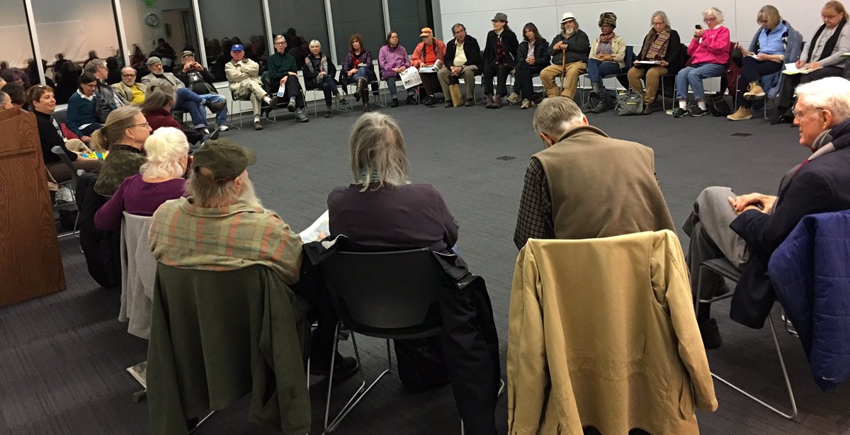 NicholsUprising's tweet photo. Great turnout Thursday night for discussion of People Get Ready and how the next economy has already reshaped our politics. @PeopleGetReady3 https://t.co/7i3JOQdTFY