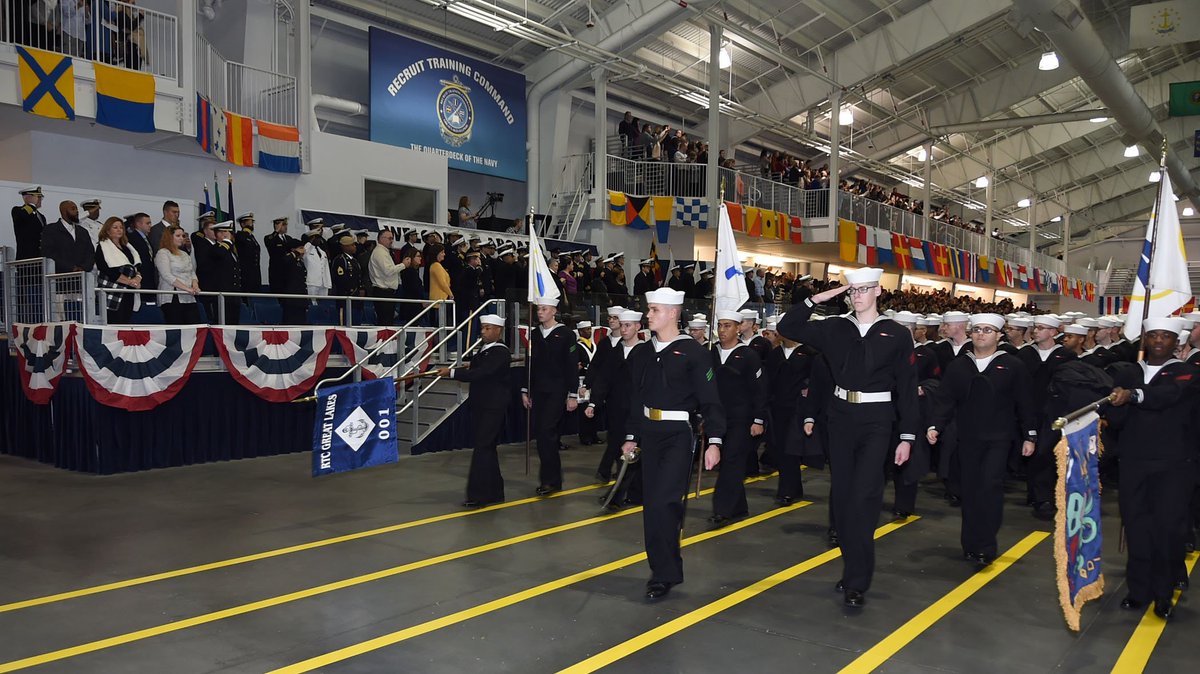 USNavy's tweet photo. LIVE 9:45A ET: Watch #USNavy's newest Sailors graduate boot camp - https://t.co/WfUW6aYKlF https://t.co/071vsHrF6F