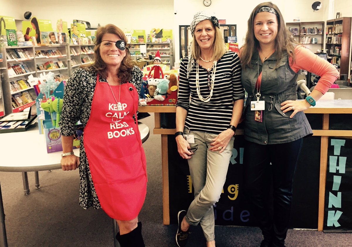 abgerman's tweet photo. We arrrrrrrr thanking the @BrickellAcademy family for a successful bookfair. #findPhoenix https://t.co/QU4Qf5g5ht